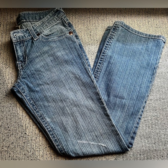 True Religion Super T Low to Mid Rise Straight Jeans, Size 29 - Picture 4 of 5